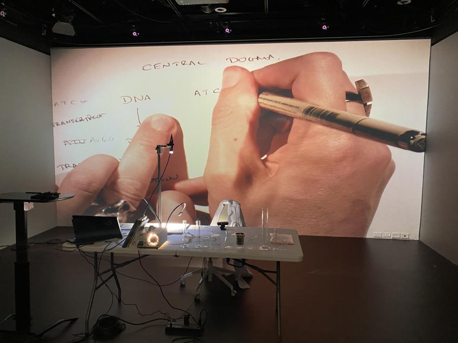 Drinking Brecht: an Automated Laboratory Performance